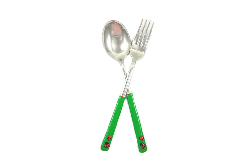 cubiertos-infantiles-mariquitas-verde-800x533 cubiertos infantiles de acero inoxidable mariquitas verde