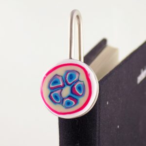 detalle-1-marcapaginas-carmen-800×533 detalle 1 marcapaginas carmen